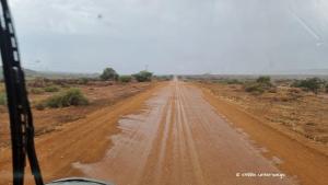 Ein Gewitter in Namibia